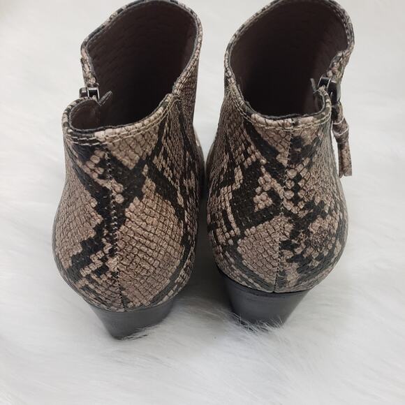 Baretraps New in box cacie snake print side zip booties woman's size 9 - Picture 6 of 9